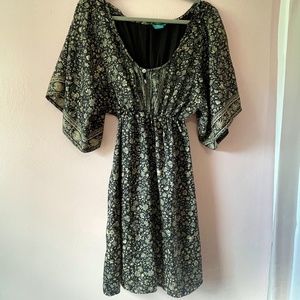 Black and White Floral Bell Sleeve Fit A Line Dress